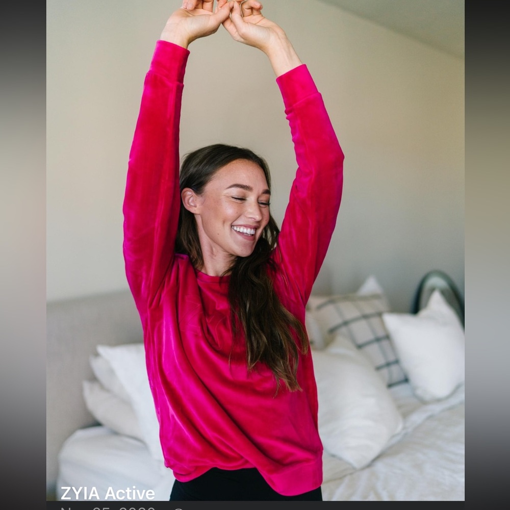 Zyia Active Fuschia Velvet Sweatshirt Size Large